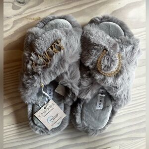 NWT Yomisma Gray Faux Fur lucky and horseshoe rhinestone bedazzled slippers